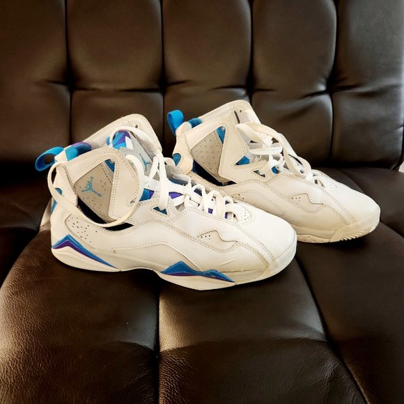 Nike Air Jordan True Flight Basketball Sneaker - Picture 2 of 5